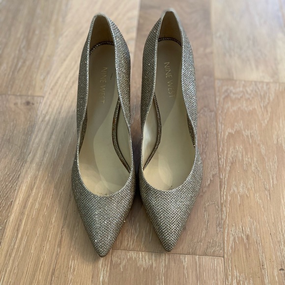 Nine West Gold Pumps - Picture 3 of 4